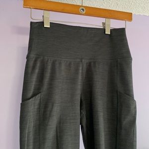 American Eagle The Everything Pocket Legging